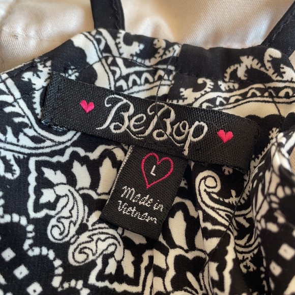 Ladies Dress - Picture 3 of 3